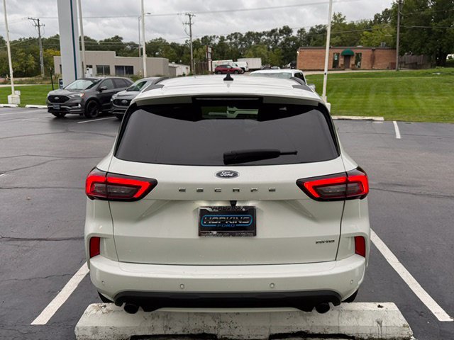 Certified 2023 Ford Escape ST-Line w/ Tech Pack #1 AWD/4WD image 5