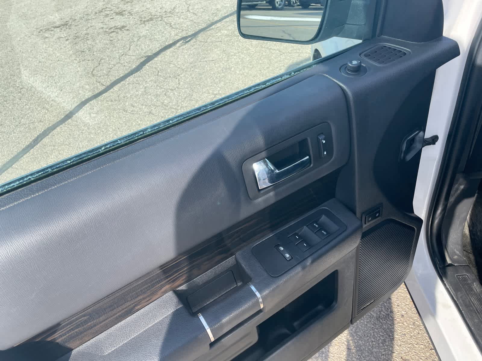 Certified 2019 Ford Flex SEL w/ Equipment Group 202A AWD/4WD image 10