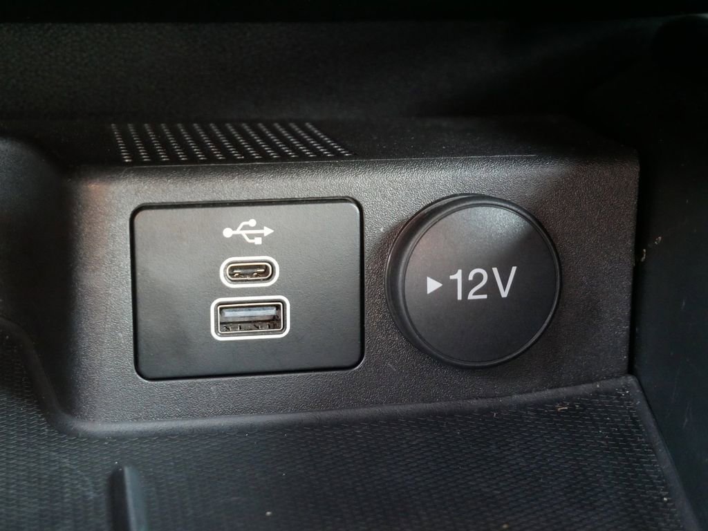Certified 2025 Ford Escape ST-Line AWD/4WD image 24