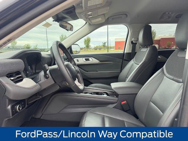 Certified 2025 Ford Explorer Active w/ Active Comfort Package AWD/4WD image 9