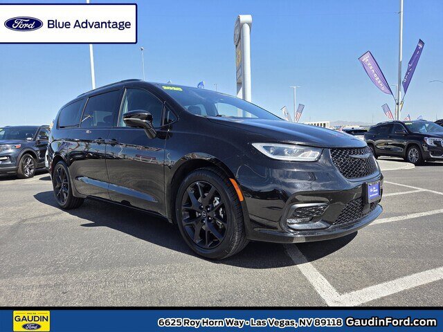 Used 2025 Chrysler Pacifica Limited