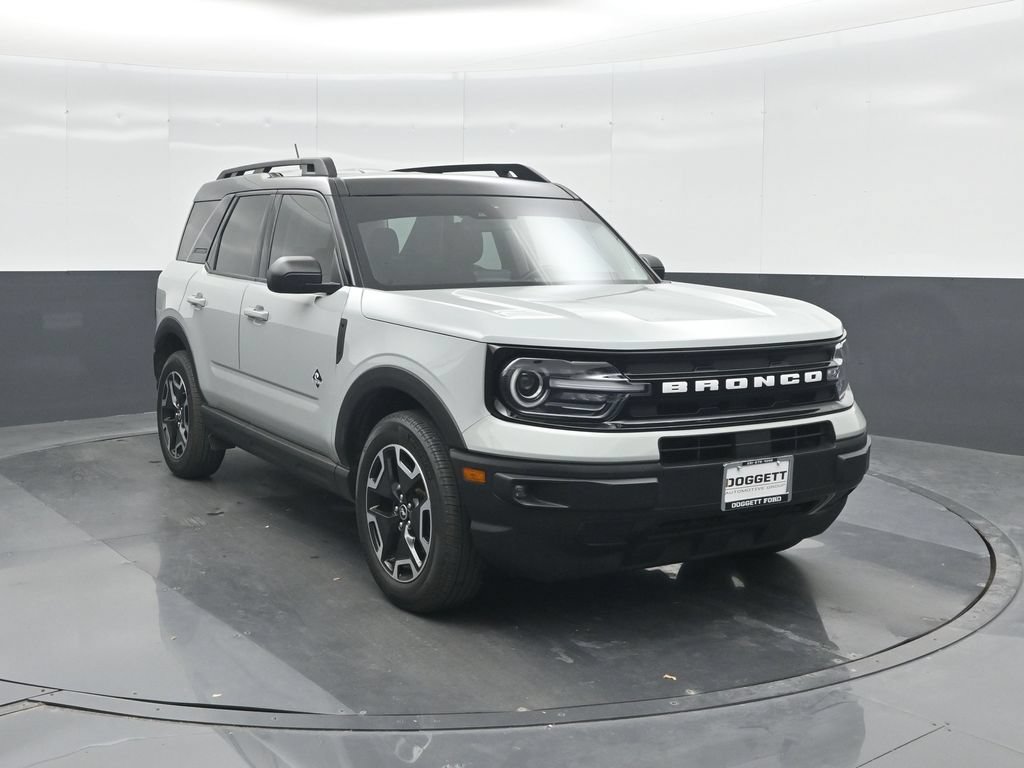 Certified 2023 Ford Bronco Sport Outer Banks w/ Tech Package AWD/4WD image 8