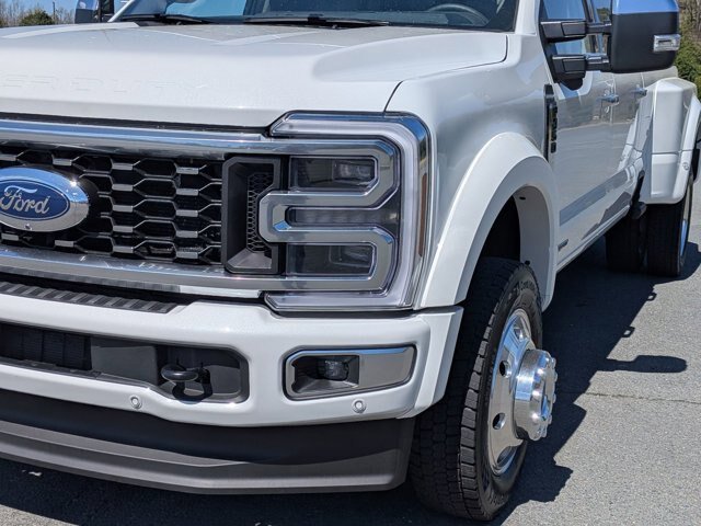 Certified 2026 Ford F450 Platinum w/ Platinum Plus Package AWD/4WD image 10