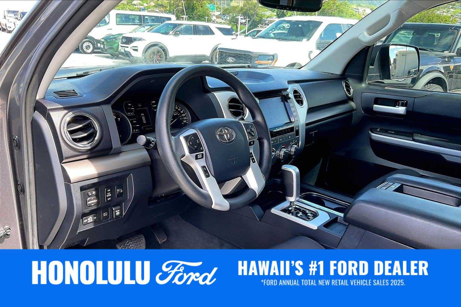 Used 2020 Toyota Tundra SR5 w/ SR5 Upgrade Package RWD image 2