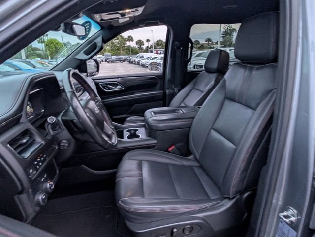 Used 2022 Chevrolet Suburban RST w/ Luxury Package image 9