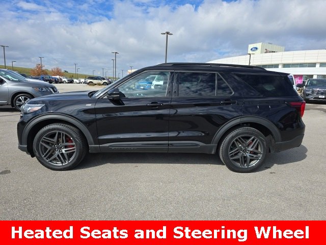 Certified 2025 Ford Explorer ST-Line w/ ST-Line Street Pack image 2