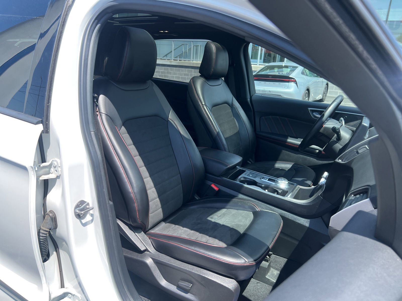 Certified 2023 Ford Edge ST-Line AWD/4WD image 51