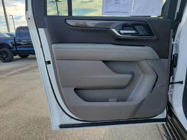 Used 2025 GMC Yukon XL Elevation RWD image 17