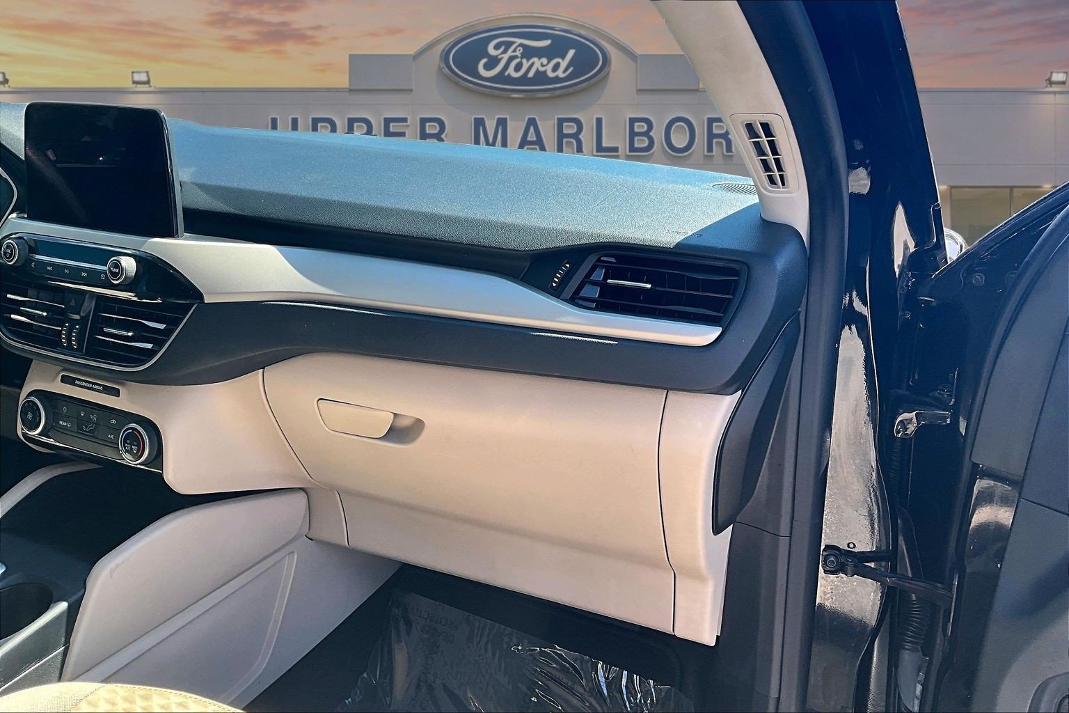 Certified 2021 Ford Escape SE FWD image 17