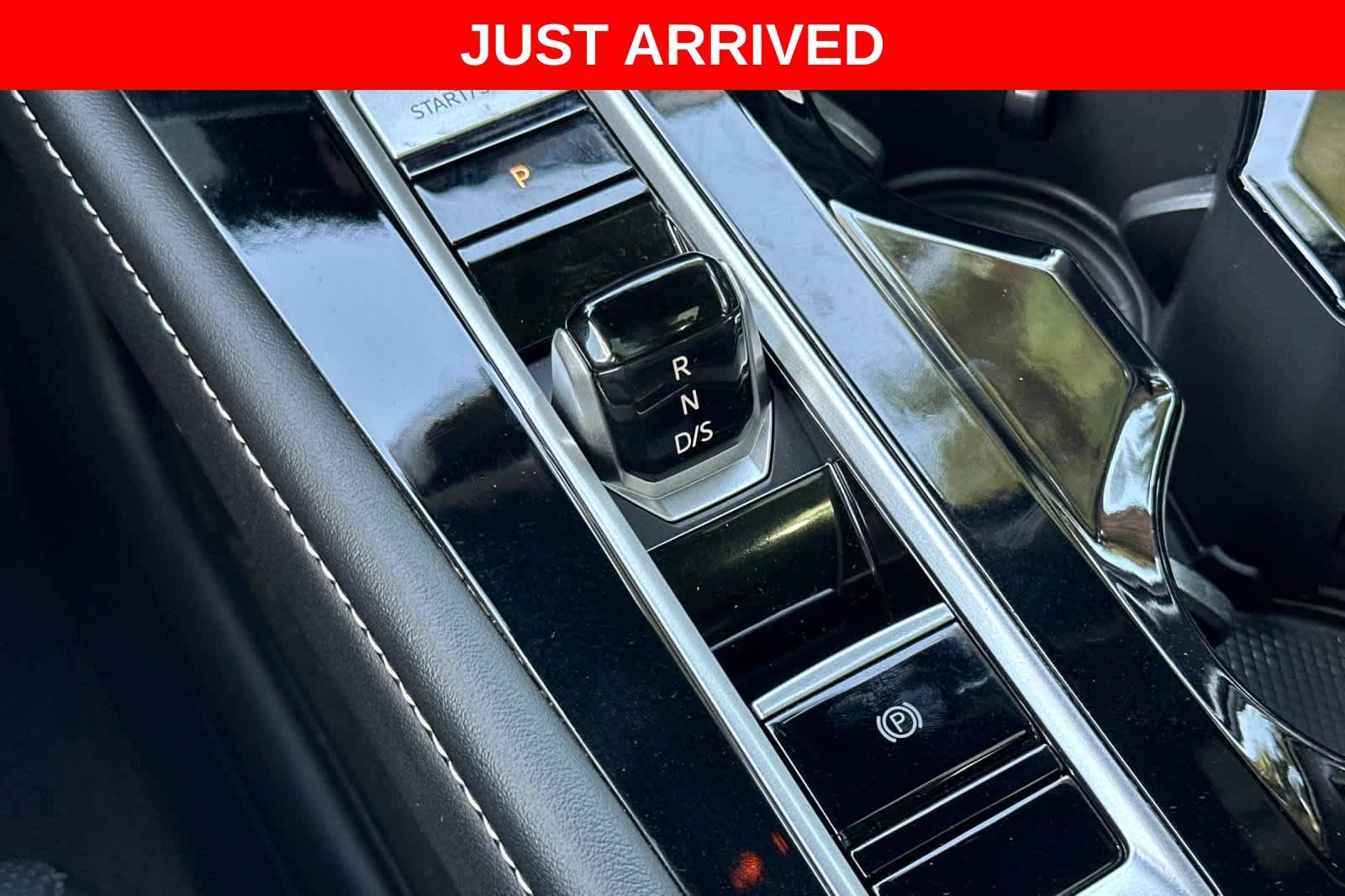 Used 2024 Volkswagen Atlas Cross Sport SEL Premium R-Line AWD/4WD image 22