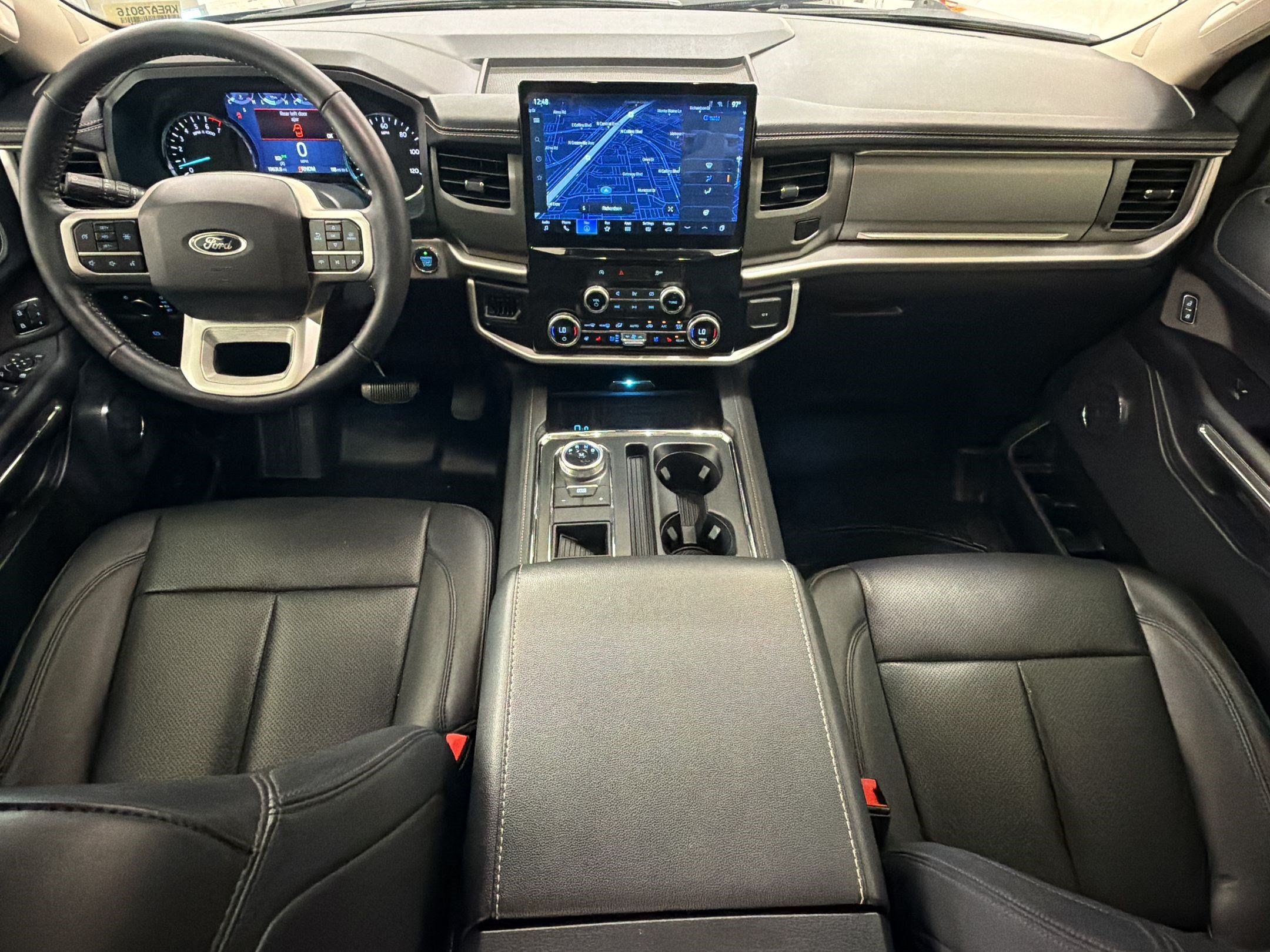 Certified 2024 Ford Expedition XLT RWD image 16