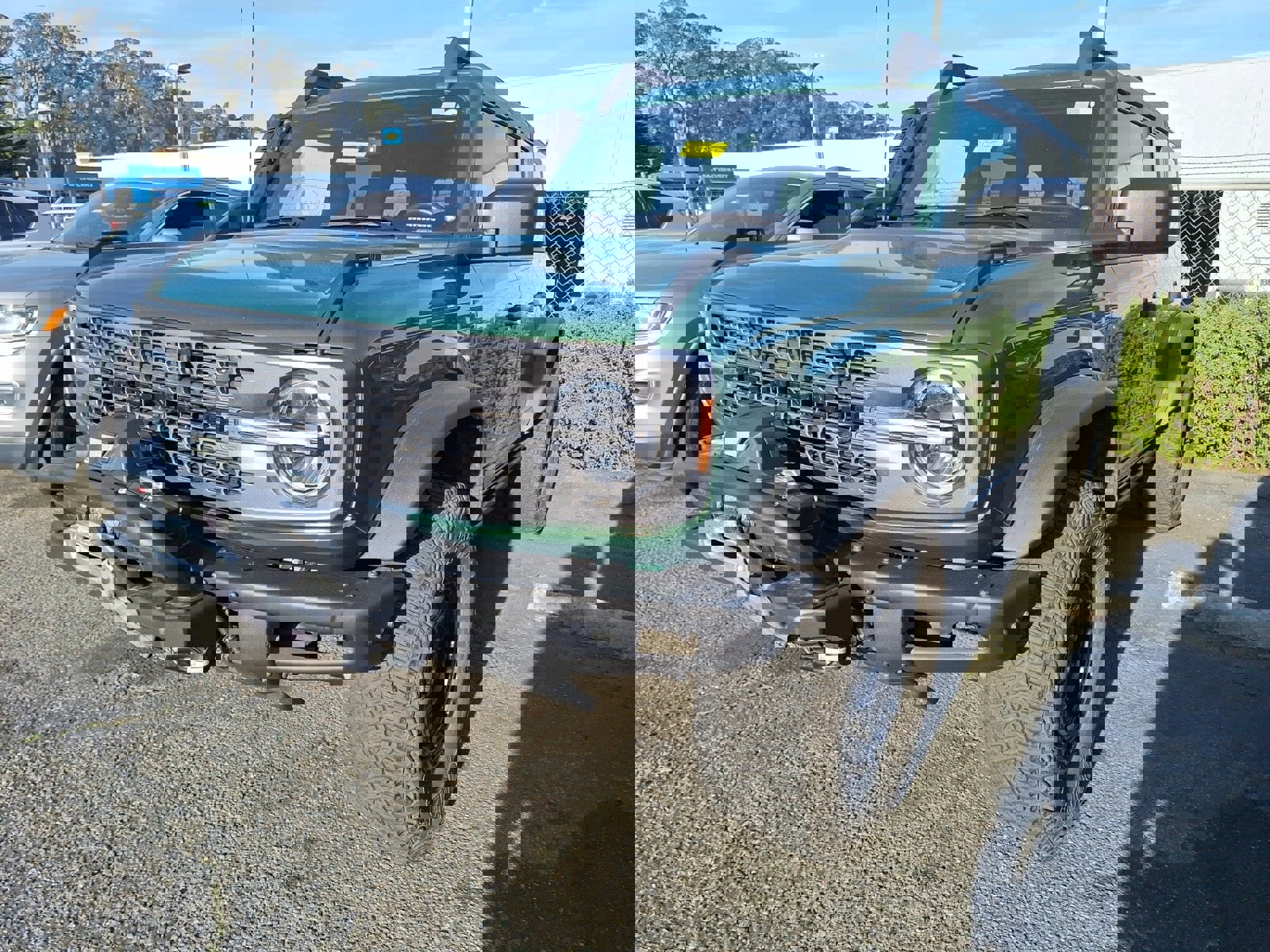 Certified 2023 Ford Bronco Everglades image 3