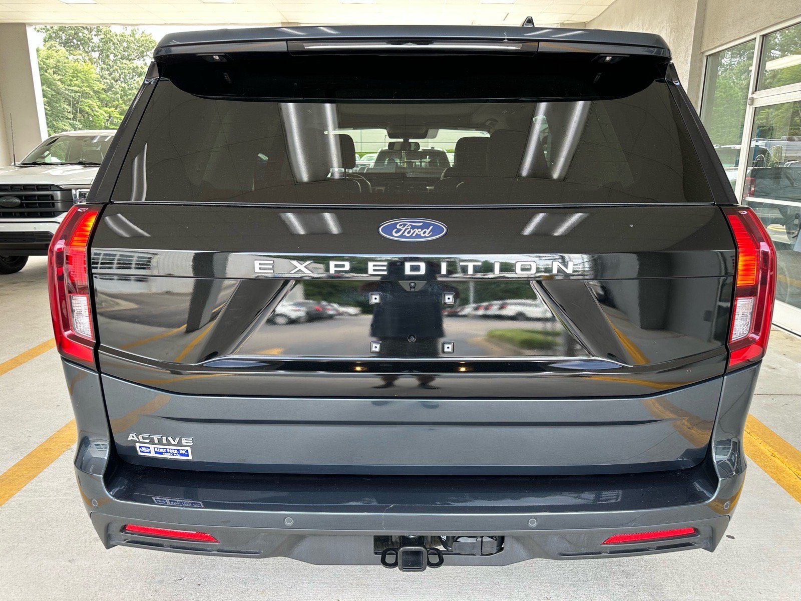 Certified 2025 Ford Expedition Active AWD/4WD image 10