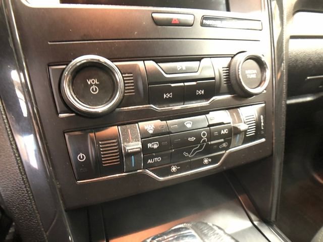 Certified 2018 Ford Explorer XLT w/ Equipment Group 201A image 17