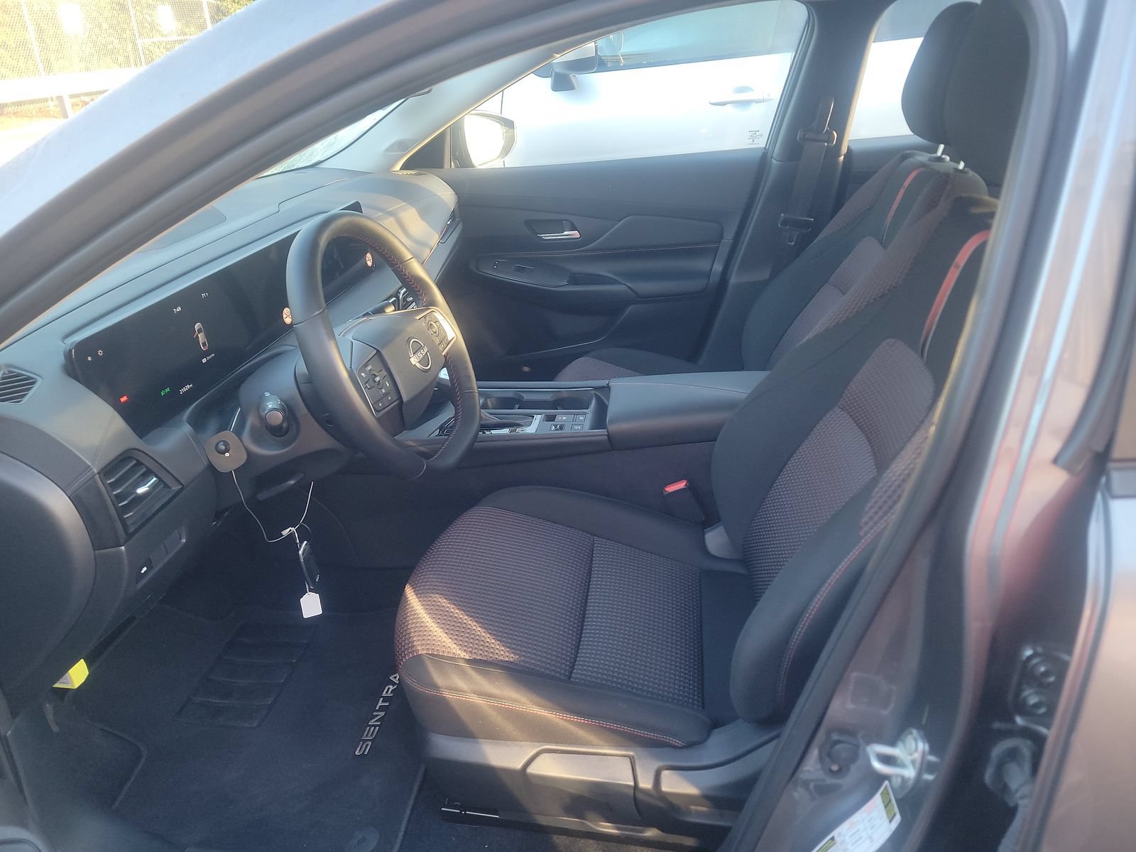Used 2026 Nissan Sentra SR w/ Floor Mat Package FWD image 17