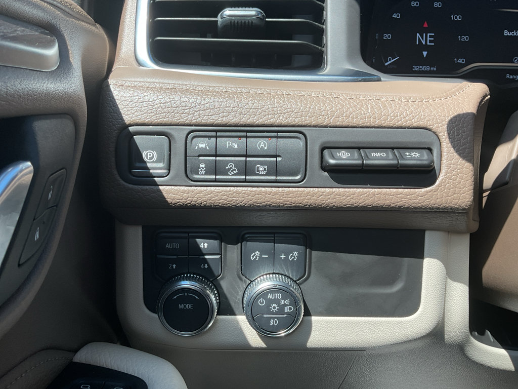 Used 2024 GMC Yukon Denali AWD/4WD image 37