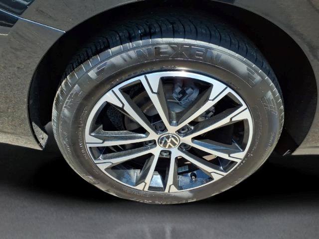 Used 2025 Volkswagen Jetta Sport FWD image 16