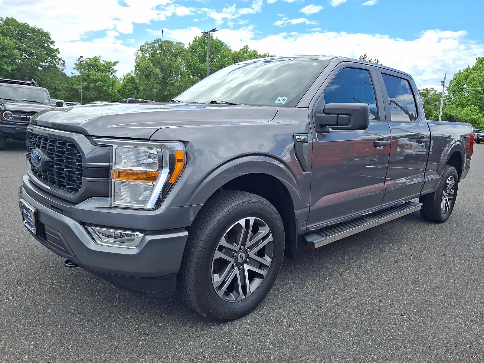 Certified 2022 Ford F150 XL w/ STX Appearance Package AWD/4WD image 5