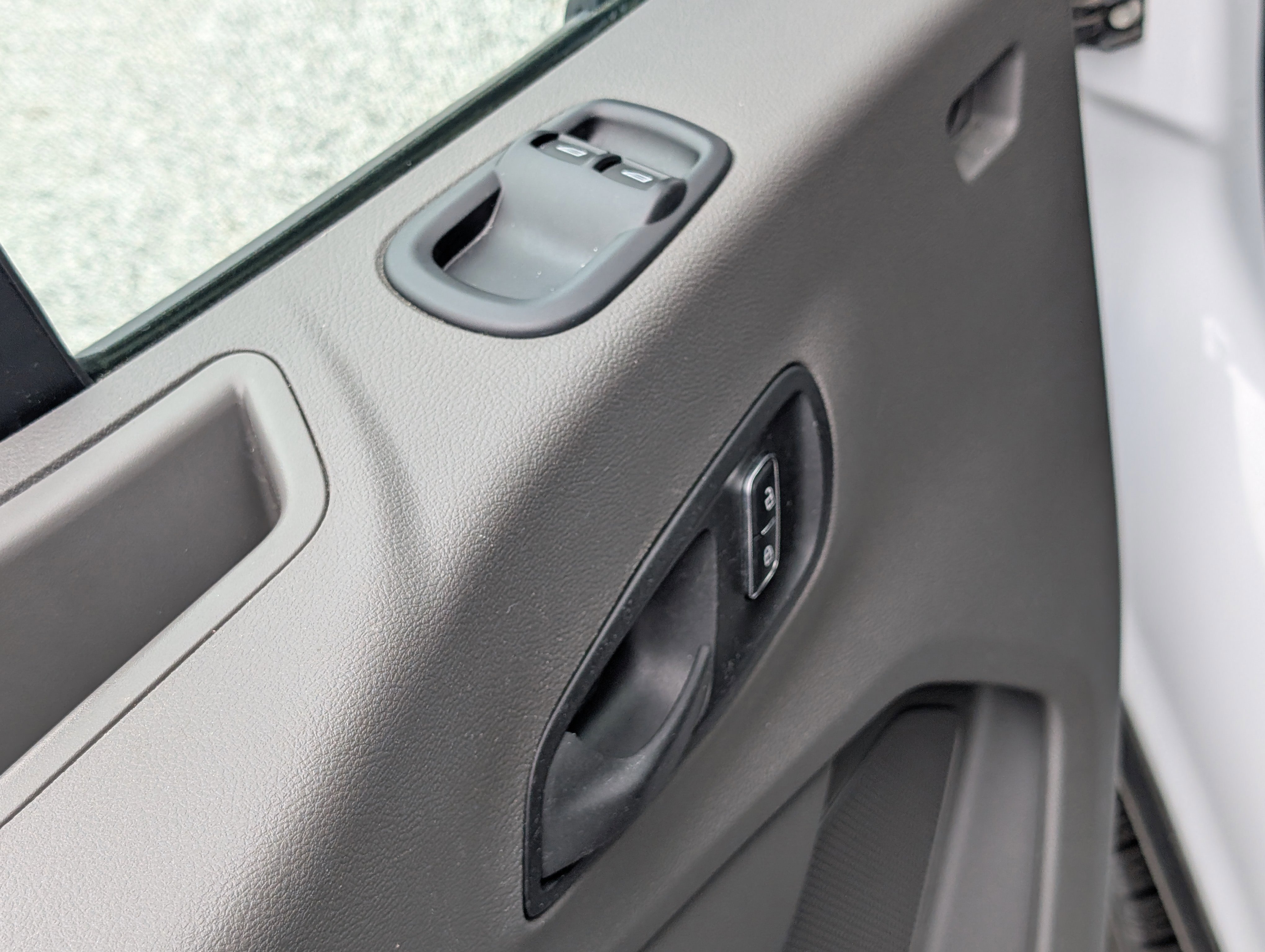 Certified 2024 Ford Transit 350 XLT image 17