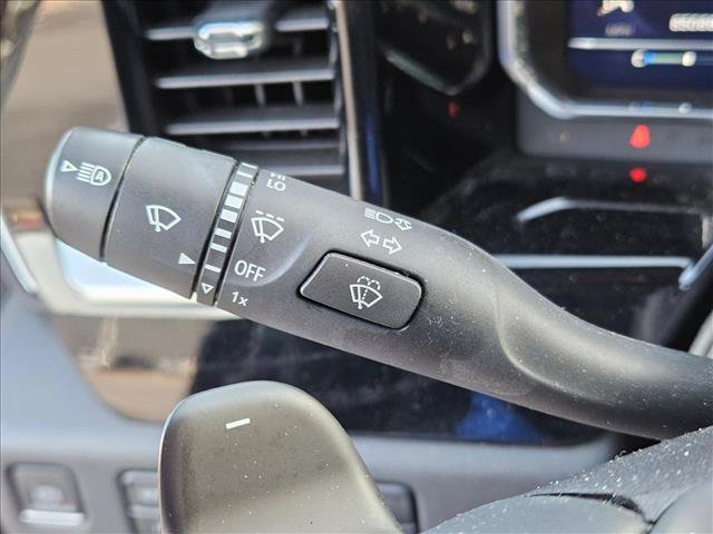 Used 2024 Chevrolet Silverado 1500 LT AWD/4WD image 10