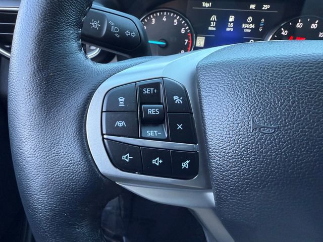 Certified 2022 Ford Explorer XLT w/ Equipment Group 202A image 17
