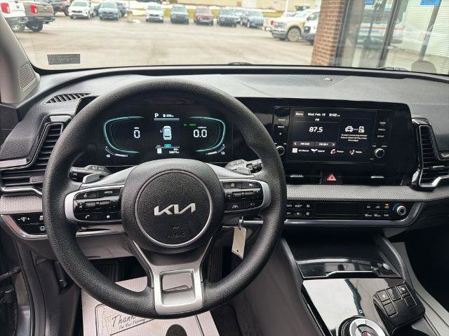 Used 2023 Kia Sportage LX image 6