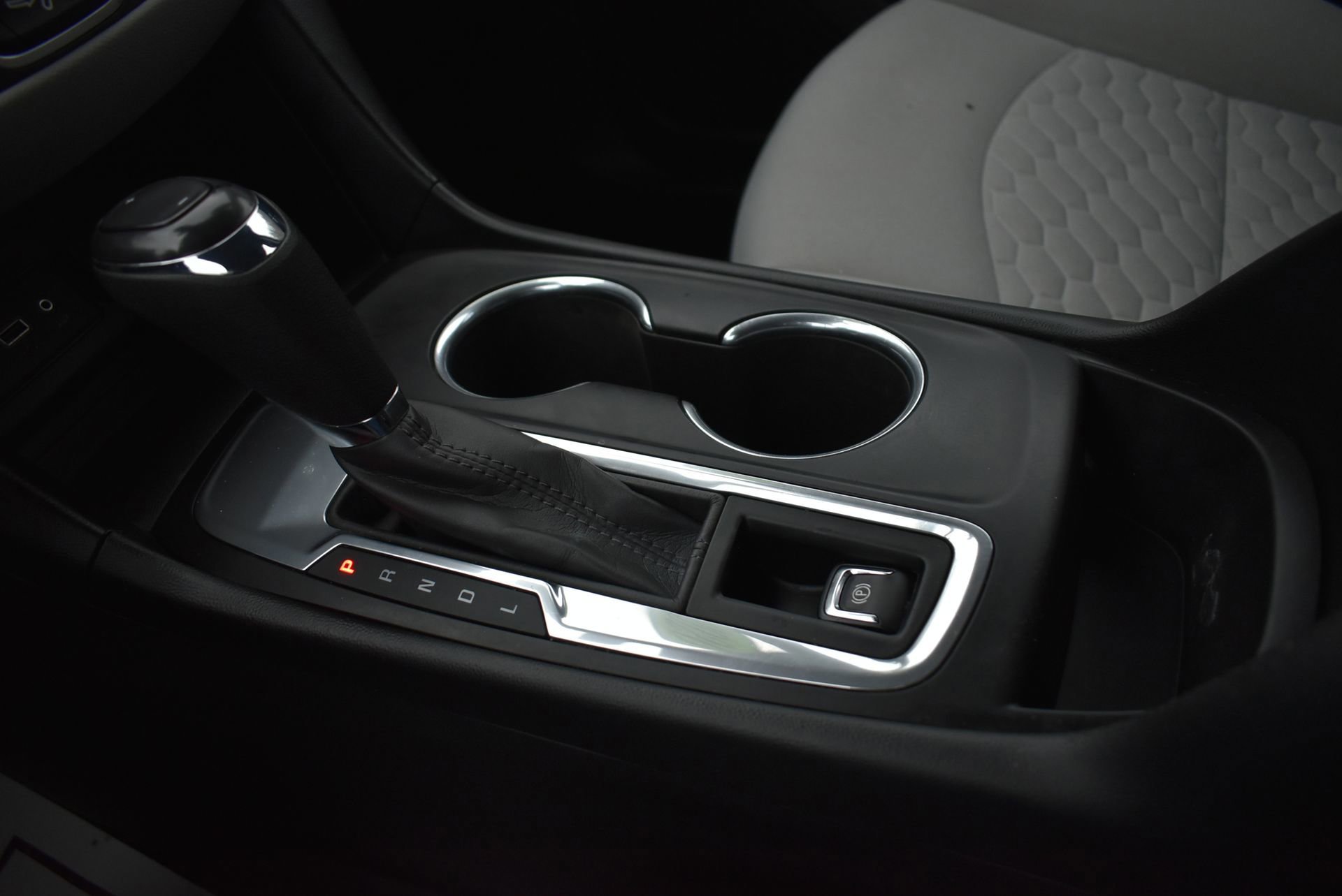 Used 2020 Chevrolet Equinox LS image 28