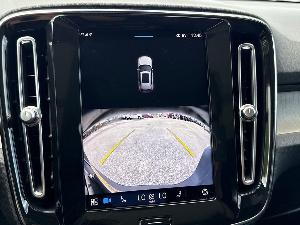 Used 2024 Volvo XC40 B5 Core image 20