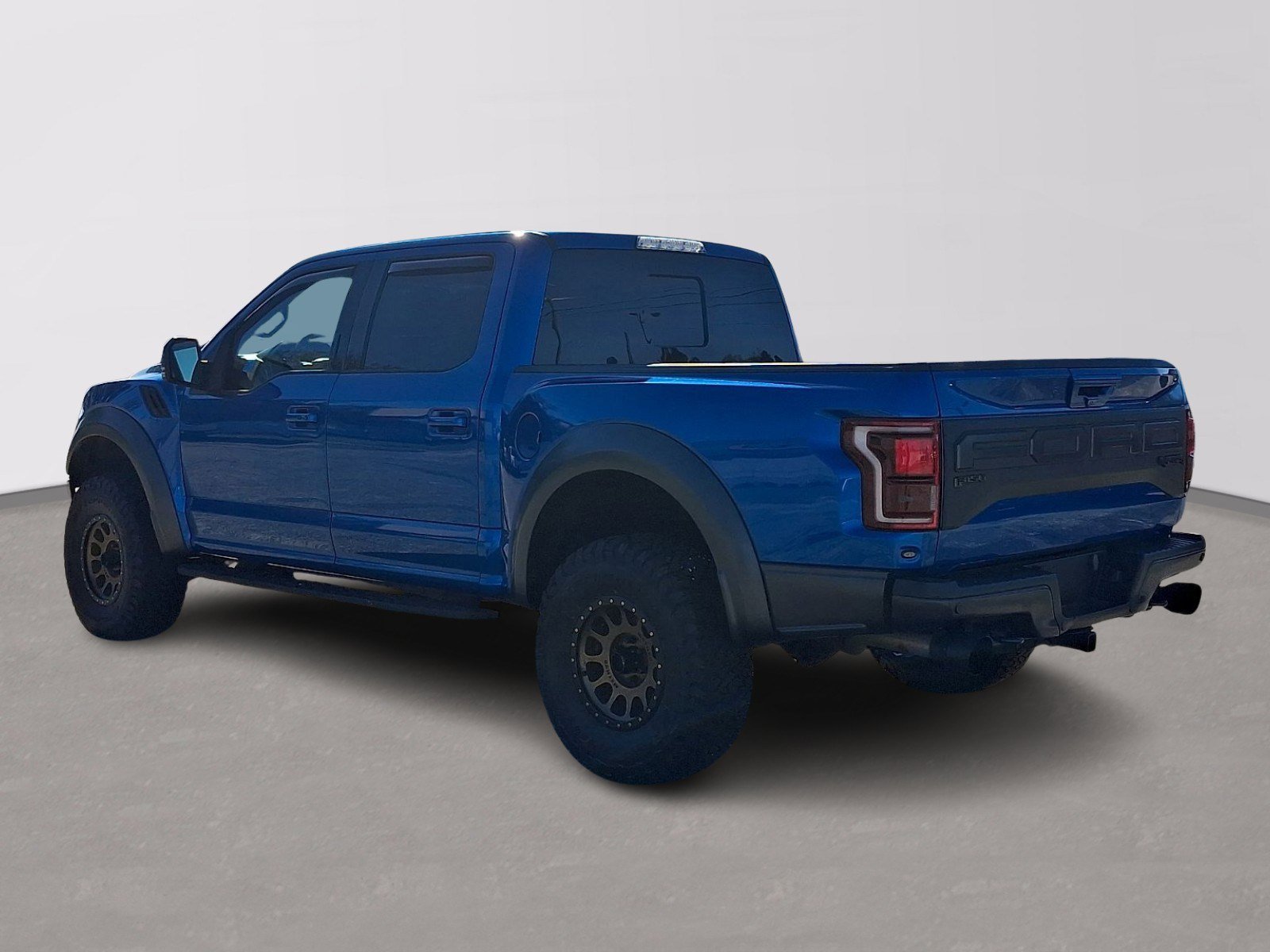 Certified 2019 Ford F150 Raptor w/ Equipment Group 802A Luxury image 4