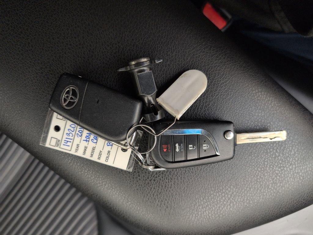 Used 2018 Toyota Camry SE image 43