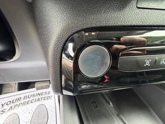 Certified 2025 Ford Escape Platinum AWD/4WD image 32