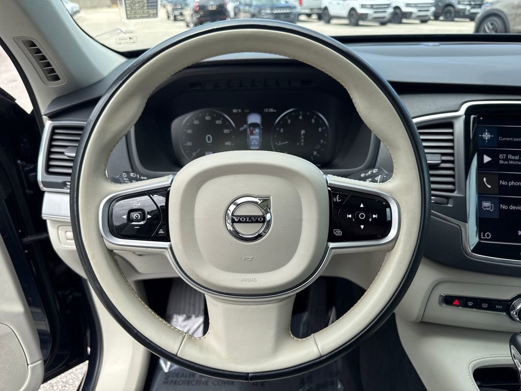 Used 2022 Volvo XC90 T5 Momentum w/ Protection Package Premier image 14