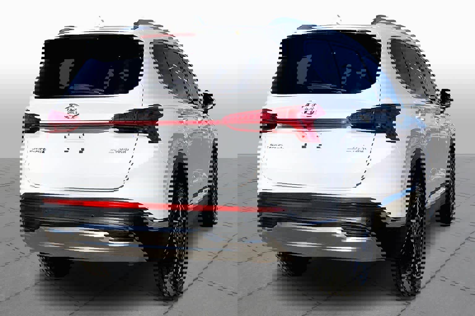 Used 2023 Hyundai Santa Fe Limited image 3