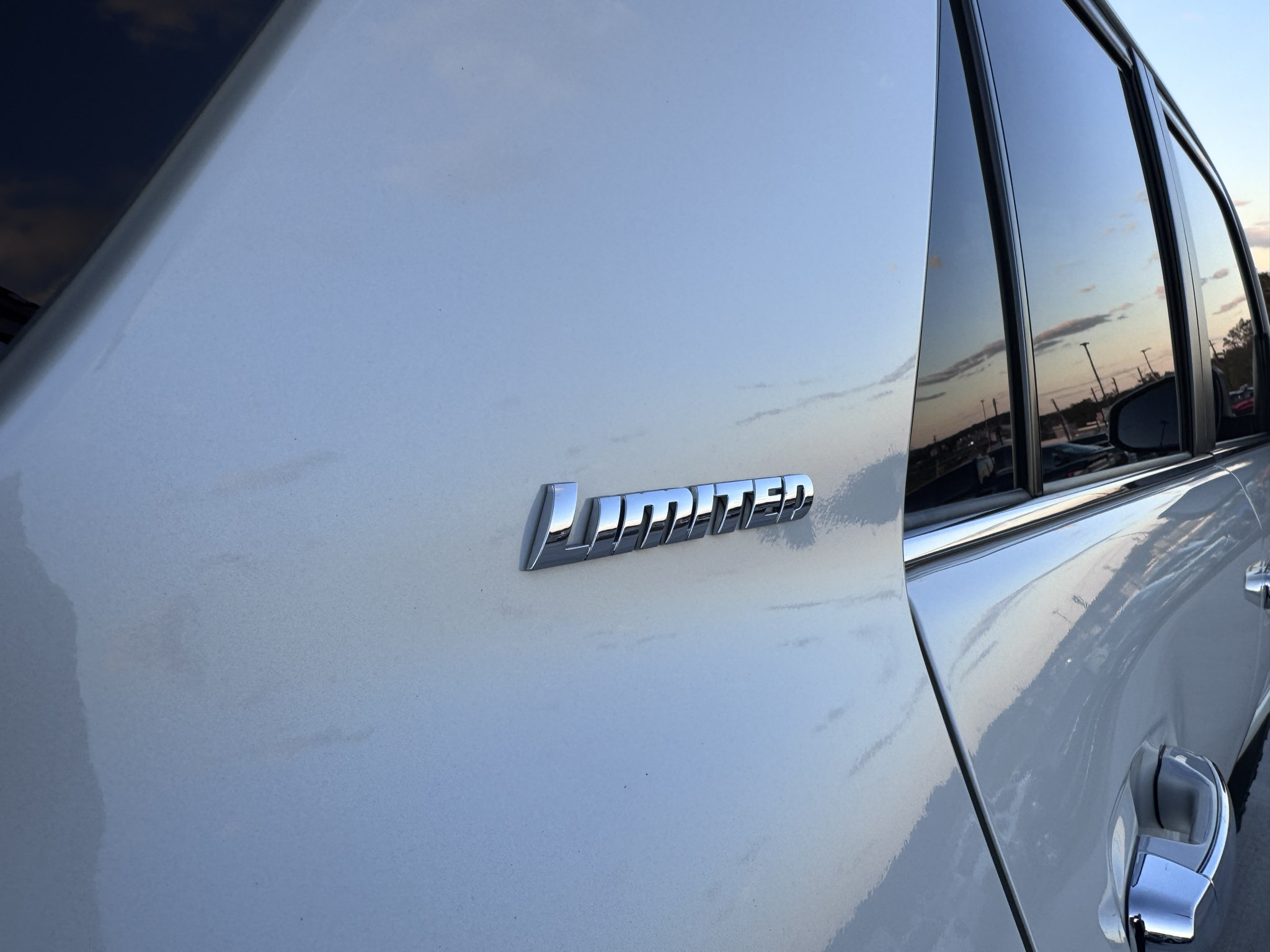 Used 2023 Toyota 4Runner Limited AWD/4WD image 32