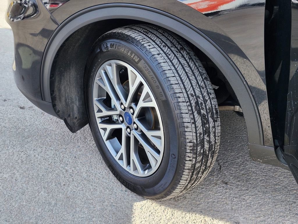 Certified 2022 Ford Escape SEL w/ Technology Package image 35