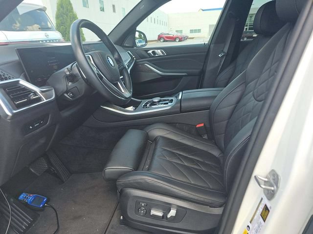 Used 2025 BMW X5 xDrive50e AWD/4WD image 7