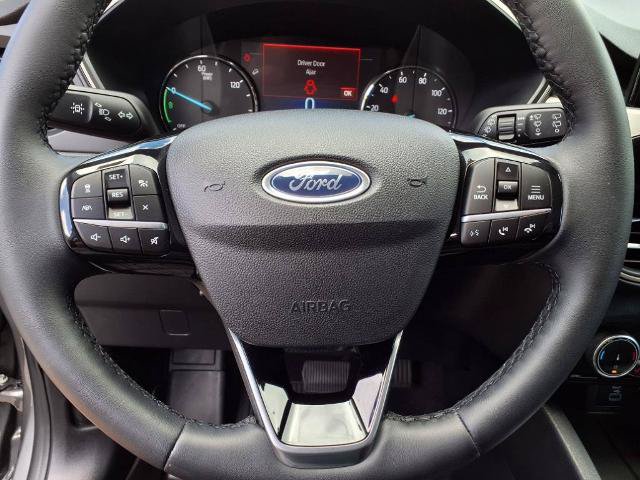 Certified 2022 Ford Escape SE w/ Cold Weather Package AWD/4WD image 21