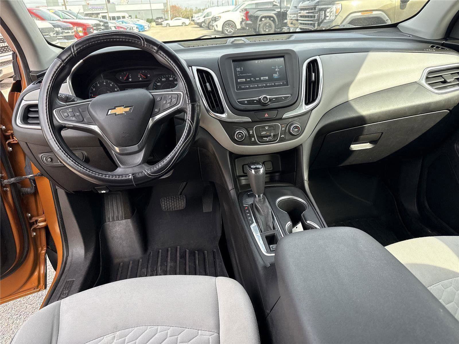 Used 2018 Chevrolet Equinox LS image 11