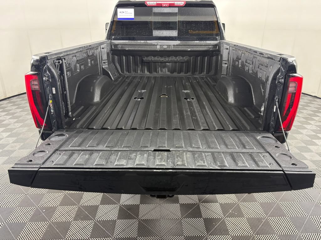 Used 2024 GMC Sierra 3500 Denali Ultimate AWD/4WD image 32