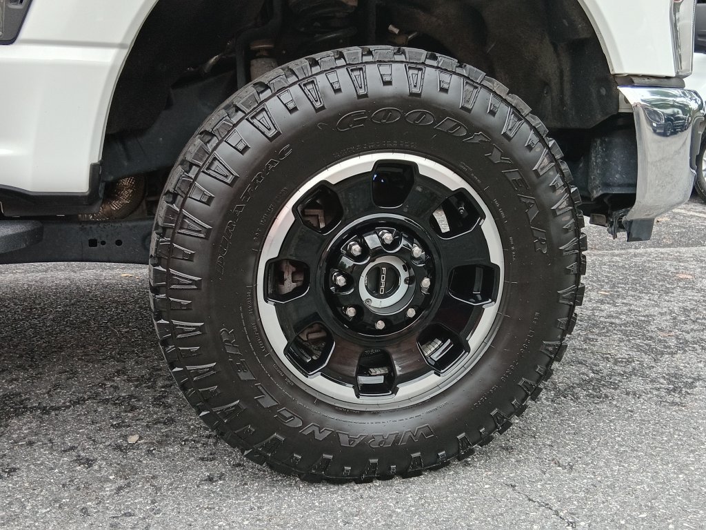 Certified 2025 Ford F350 XLT w/ Tremor Off-Road Package AWD/4WD image 13