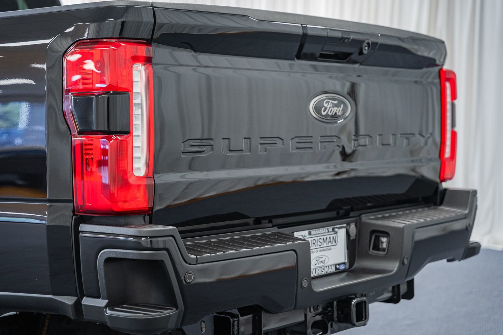 Certified 2023 Ford F250 Lariat w/ Lariat Ultimate Package AWD/4WD image 6
