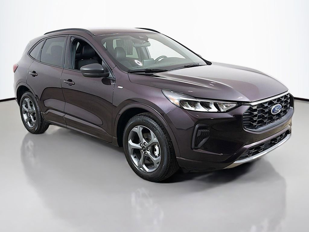 Certified 2023 Ford Escape ST-Line AWD/4WD image 2