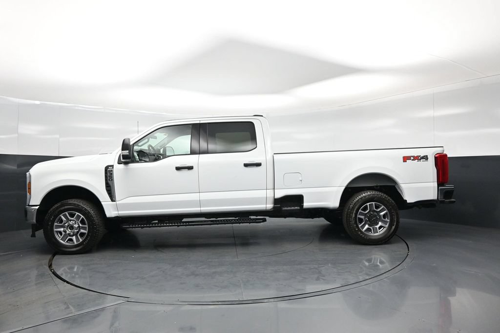 Certified 2025 Ford F350 XLT AWD/4WD image 24