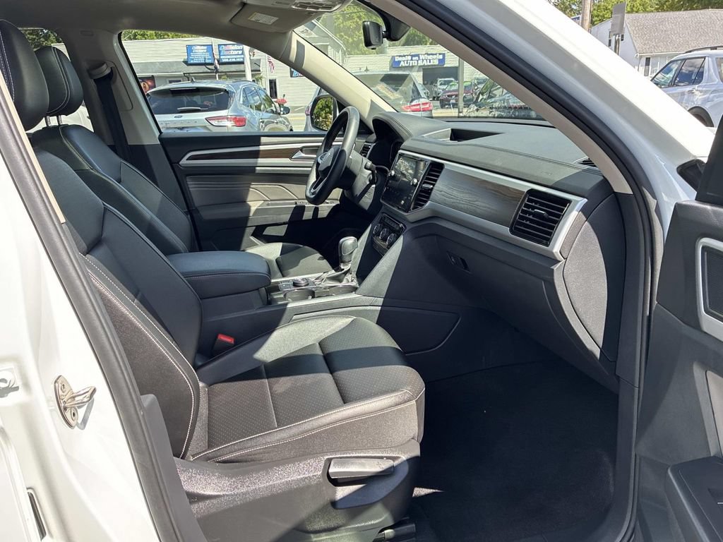 Used 2023 Volkswagen Atlas SE AWD/4WD image 9
