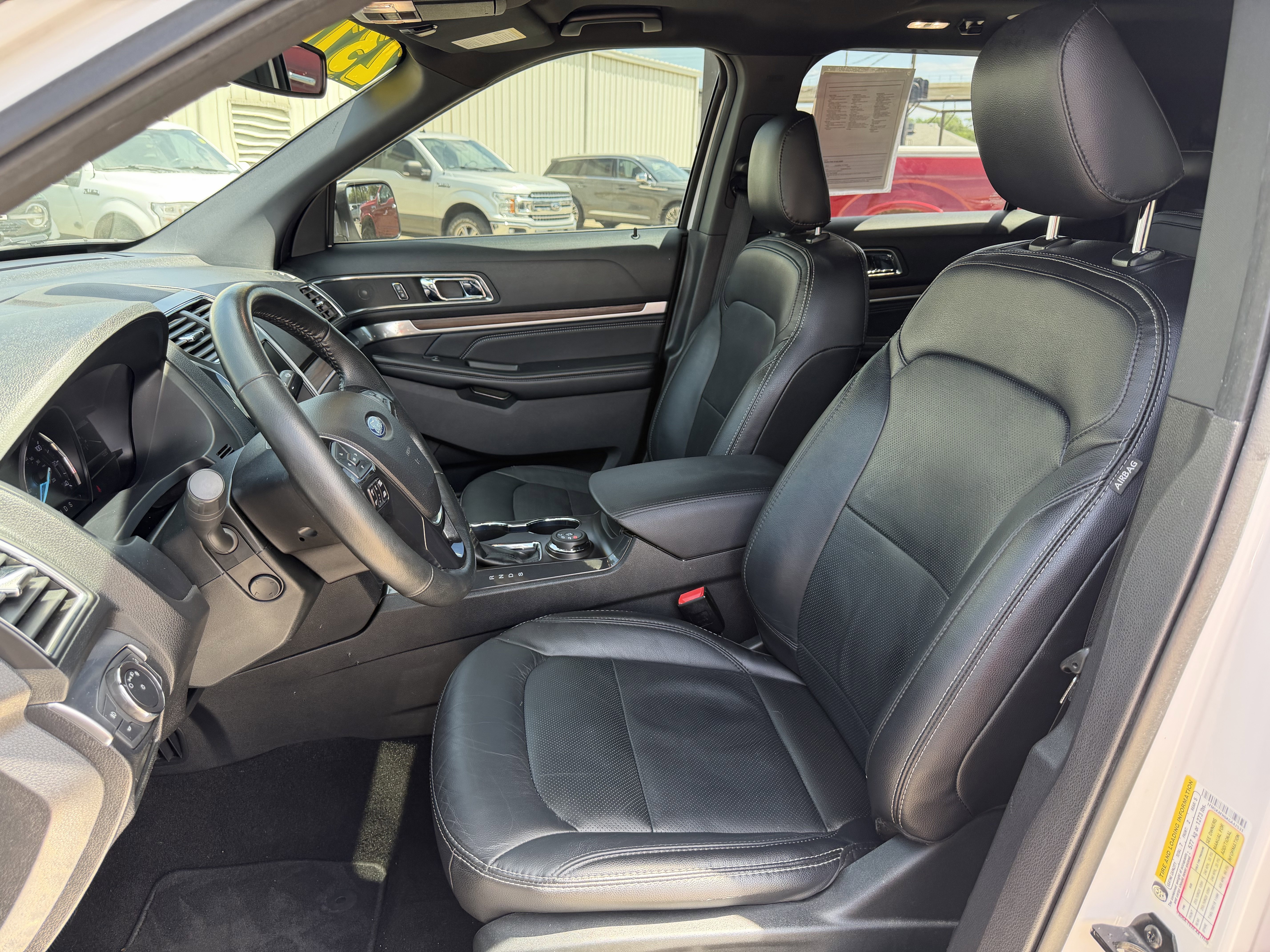 Certified 2019 Ford Explorer Limited w/ Ford Safe & Smart Package AWD/4WD image 30