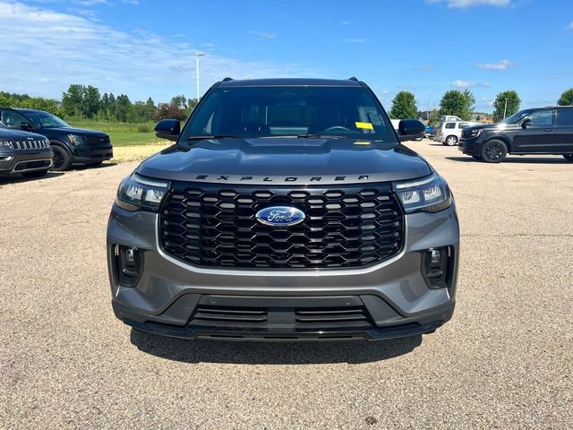 Certified 2025 Ford Explorer ST-Line w/ Premium Package AWD/4WD image 8