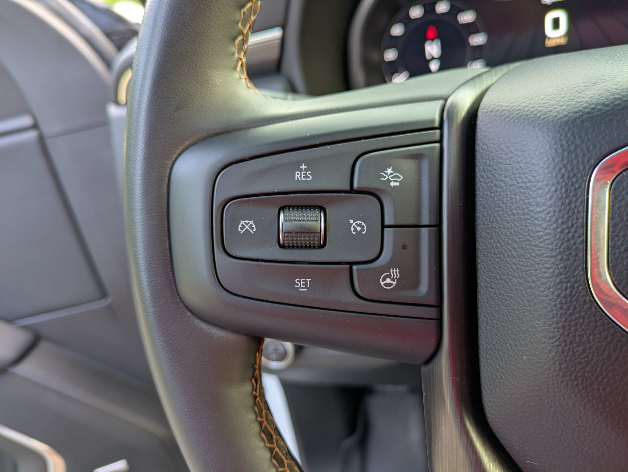 Used 2023 GMC Yukon XL AT4 AWD/4WD image 18