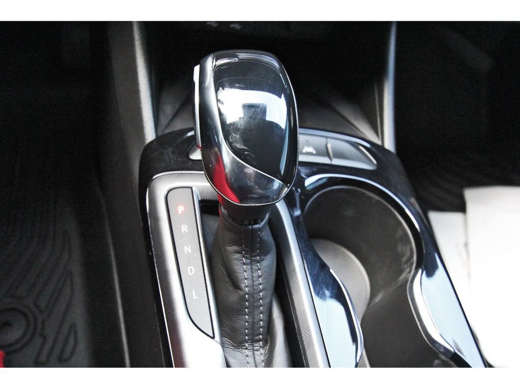Used 2025 Buick Envista Sport Touring w/ Experience Buick Package FWD image 26