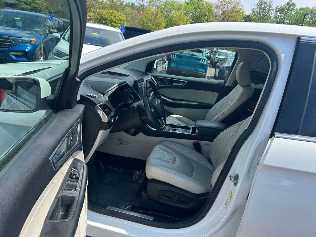 Certified 2023 Ford Edge Titanium AWD/4WD image 13