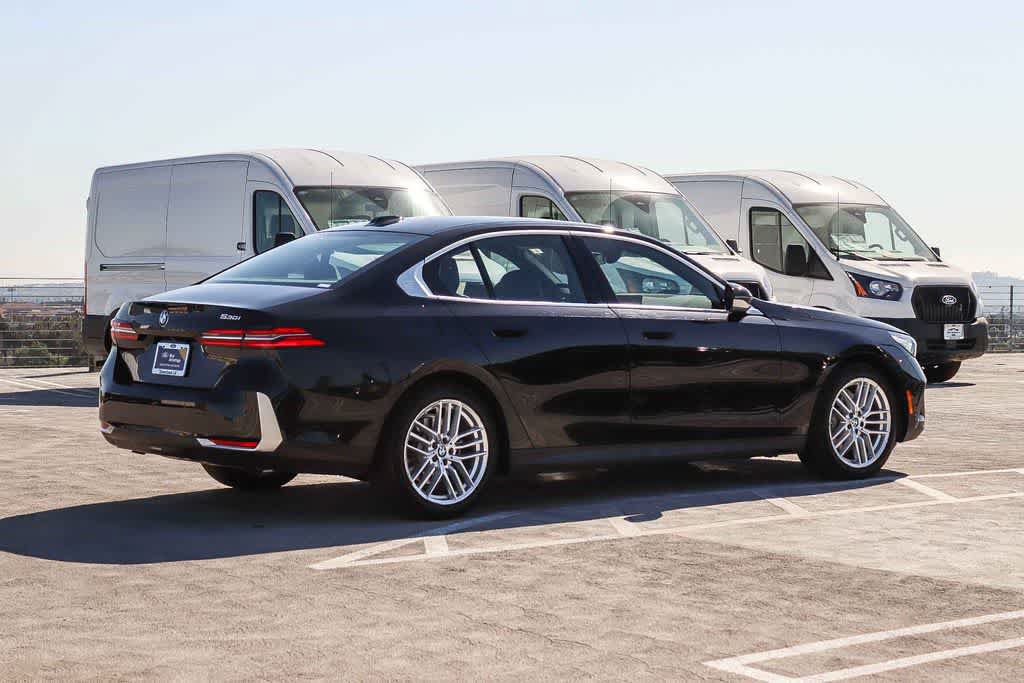 Used 2025 BMW 530i RWD image 4